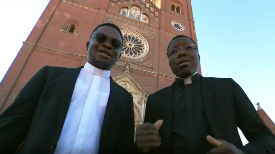 Prvi put u Hrvatskoj zaređena dvojica đakona iz Afrike: Čak su i zapjevali pred kamerom