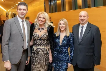 Unuka Đele Jusića udala se u Bostonu, a detalj na kravati američkog mladoženje sve je oduševio