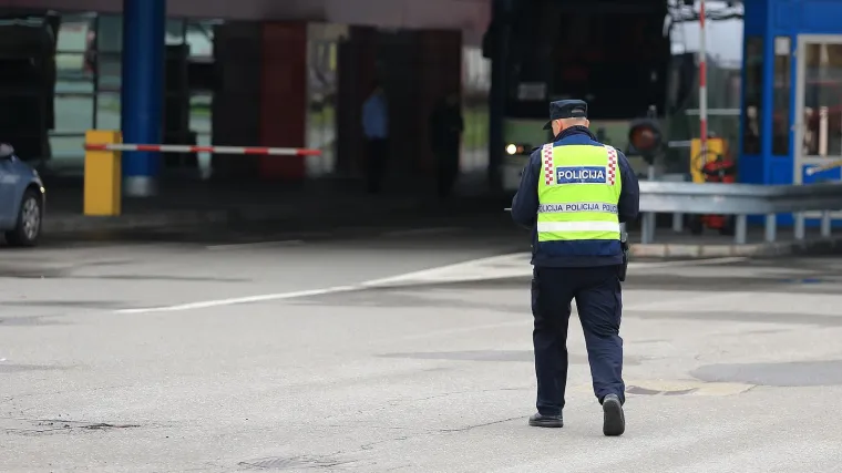 Optužen preživjeli migrant iz strašne tragedije na Bajakovu: Podmetnuo požar u postaji