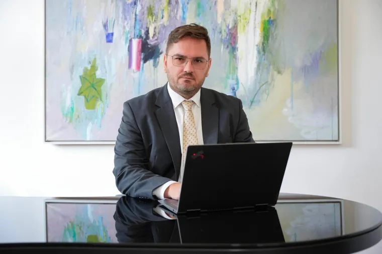 Zašto sve više poslodavaca završava na crnoj listi HZMO-a?