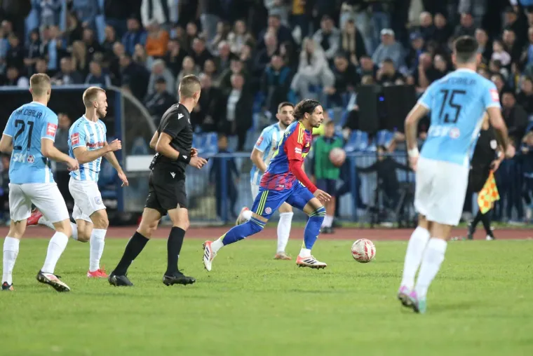 Hajduk u iscrpnom trileru prošao Cibaliju tek nakon velike drame i raspucavanja s bijele točke