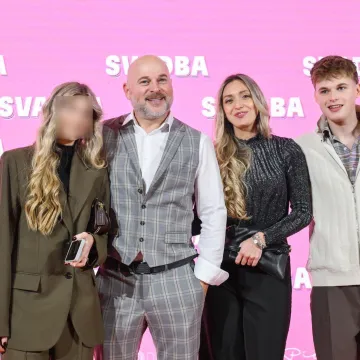 Znate li kako izgleda 11 godina mlađa supruga Renea Bitorajca? 'Ovo je prava ljepotica...'