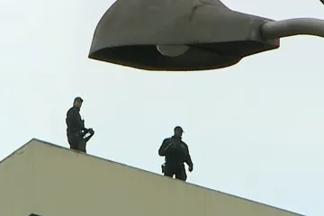 Zagreb pod opsadom: Snajperisti na krovu, policija na svakom koraku