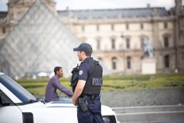 Razbijena banda koja je učinila pljačku stoljeća u Louvreu? Uhićeno petero novih osumnjičenih