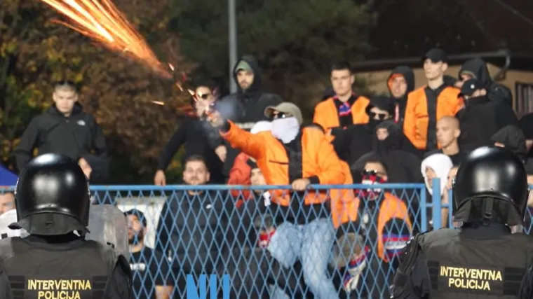 Torcida divljala i raketama gađala Vinkovčane, pojavio se i video