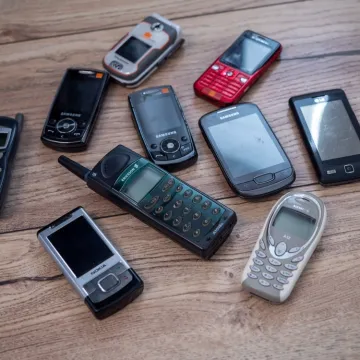 Ako imate ove stare mobitele, posjedujete pravo blago: Neki dosežu cijenu poštenog auta