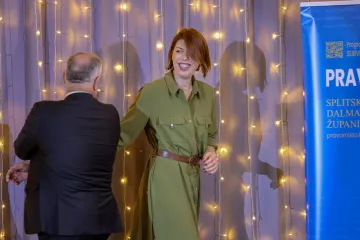 Blanka Vlašić zasjala na konferenciji s osmijehom od uha do uha: Jedan detalj ukrao svu pozornost