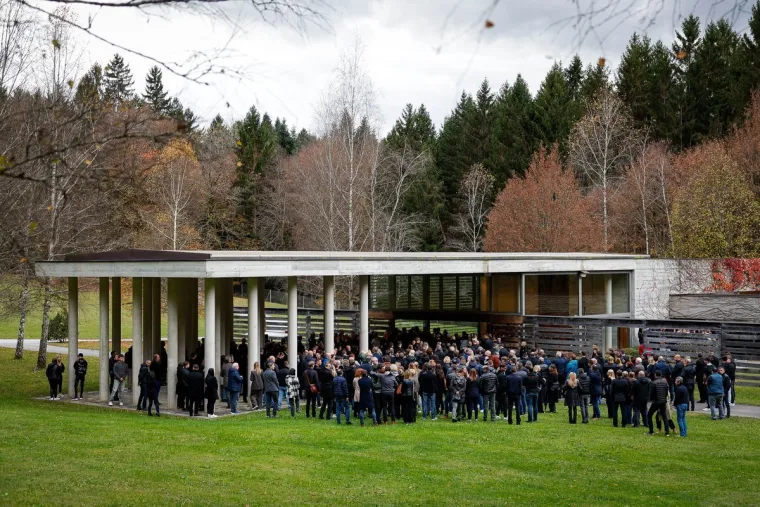 Slovenija se oprostila od ubijenog Aleša Šutara: Rijeke ljudi na pogrebu u Novom Mestu