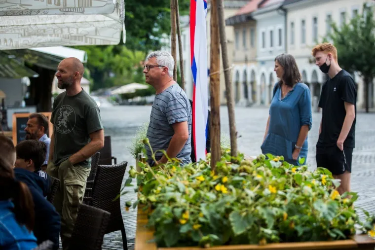 Posljednja šetnja s ubijenim Alešom: 'Ovi žuti gerberi su otišli s njim u vječnost'