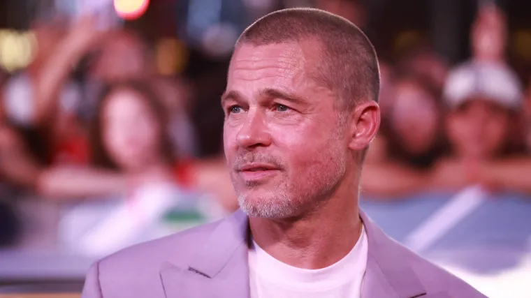 E pa ovakvoga ga još nismo vidjeli! Brad Pitt šokirao izgledom: 'Što mu je s licem?'