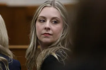 Prvašić (6) ukrao mami pištolj pa upucao učiteljicu u razredu! Objavljena šokantna snimka