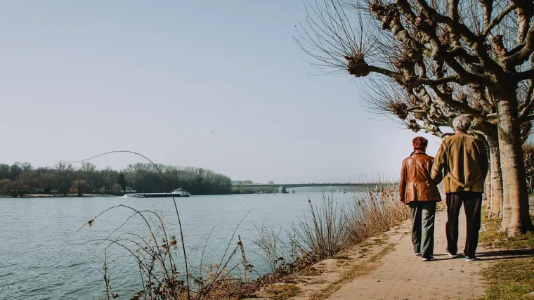 Tajna zdravlja starijih parova: Studija otkrila što značajno smanjuje hormon stresa