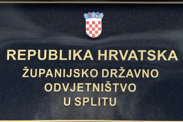 Dvojica bivših pripadnika JNA optužena za ratne zločine nad civilima: Protjerivali Hrvate i palili im kuće