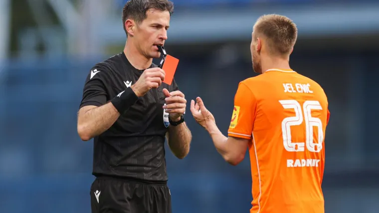 Totalni kaos u Turskoj! Oko 150 nogometnih sudaca suspendirano zbog klađenja: 'Okaljali ste čast'