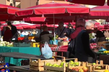 Dolac seli na Europski trg, svemu su kumovala oštećenja i vlaga: Evo što kažu kupci i trgovci