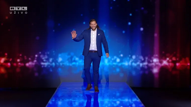 Šarmer Zvonimir stigao u šmekerskom odijelu: 'Je li ovo naš Gospodin Savršeni?'