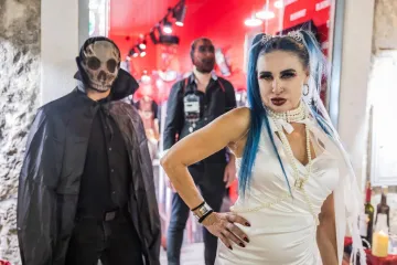Noć vještica u Splitu: Vampirica Olja Einfalt otvorila muzej pun mistike, humora i adrenalina