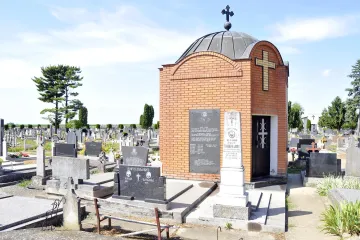 Započelo rušenje mauzoleja Vukašinu Šoškoćaninu, vođi masakra u Borovu