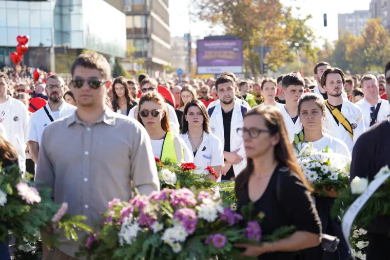 Majka poginulog najavila štrajk glađu, uhićenom oporbenjaku pozlilo: 'Dva su najveća zla u Srbiji'
