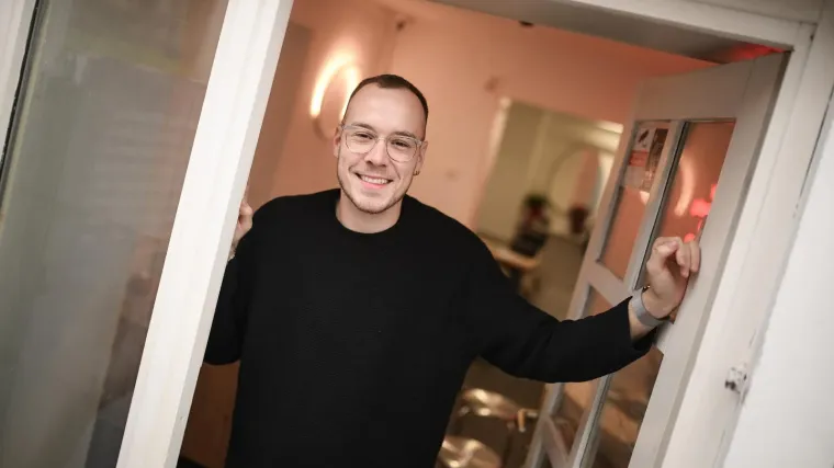 Marko Vuletić iznenadio romantičnim fotkama s misterioznim muškarcem: 'Rekao si da?!'