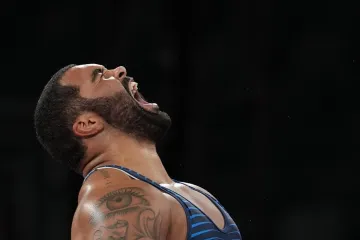 Zvijer koja bi mogla počistiti UFC-ovu tešku diviziju za 15 sekundi demolirala suparnika