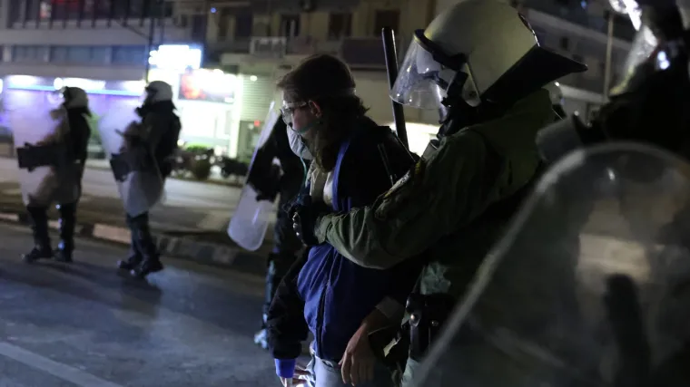 Krvava osveta i kiša tisuća metaka: Najmanje dvoje mrtvih, ozlijeđena i djeca