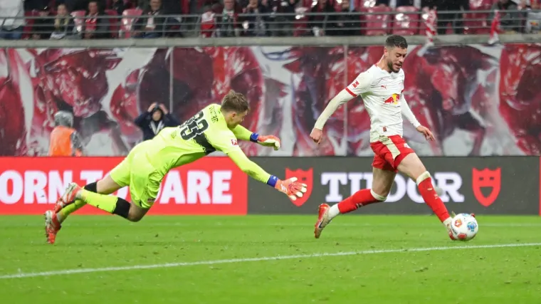 Leipzig pobjedom nad Stuttgartom preskočio Borussiju Dortmund našeg Nike Kovača