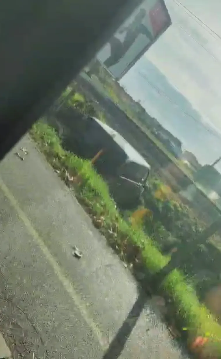 U crnom kombiju projurio kao metak, za njim tri policijska auta s rotirkama: Imamo video!