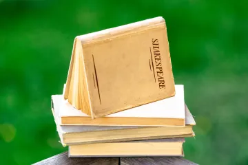 [KVIZ] Znaš li kojim književnim djelima pripadaju ovi likovi?