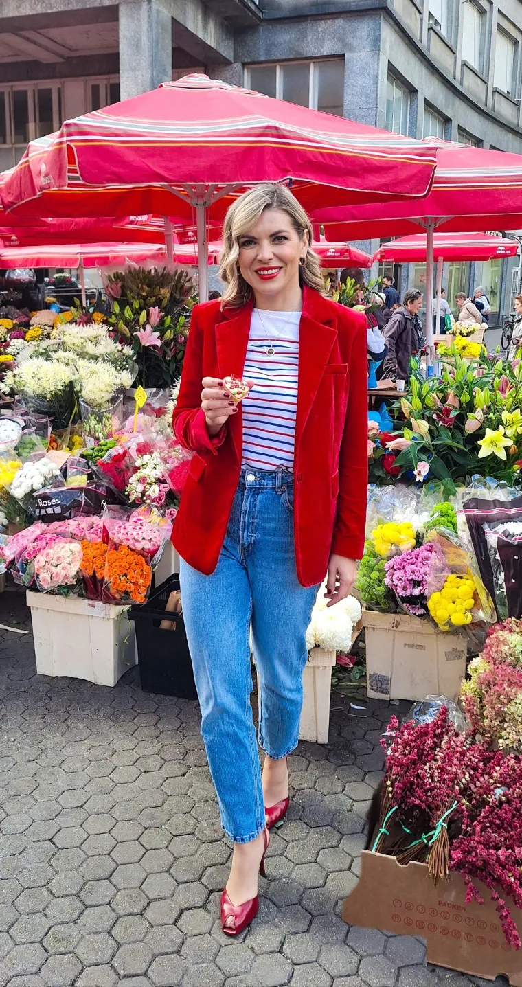 Anita Martinović građanima dijelila licitarska srca, a farmerima će već večeras uručiti pisma