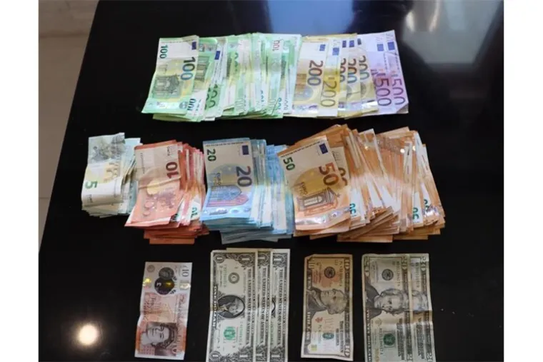 Žena se, na nagovor muža, u zadnji tren pokušala riješiti droge: Pogledajte što je sve ostalo u zahodu