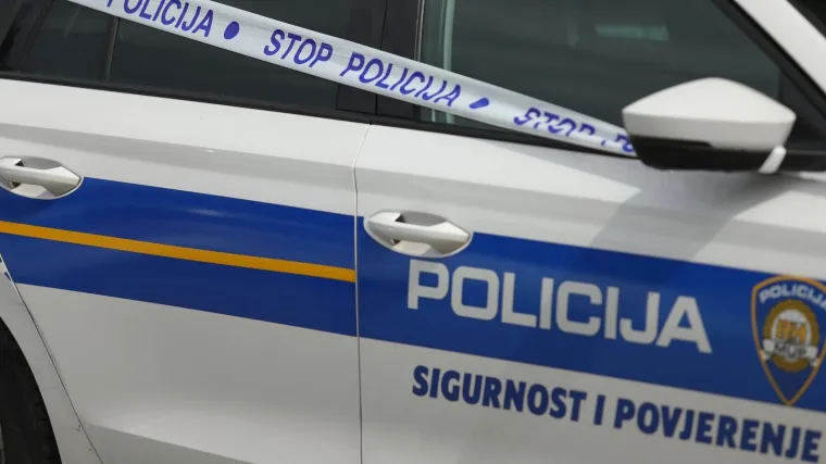 Teška prometna nesreća na Ljubljanskoj aveniji: Vozač poginuo na mjestu