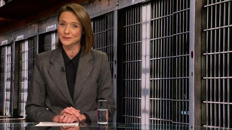 Otac sinu u zatvor donosio drogu, majka skrivala dokaze. Oboje su policajci...