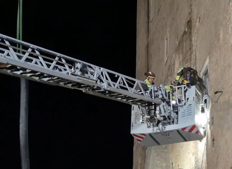 Preminuo radnik koji je 11 sati bio zatočen u urušenoj srednjovjekovnoj kuli u Rimu