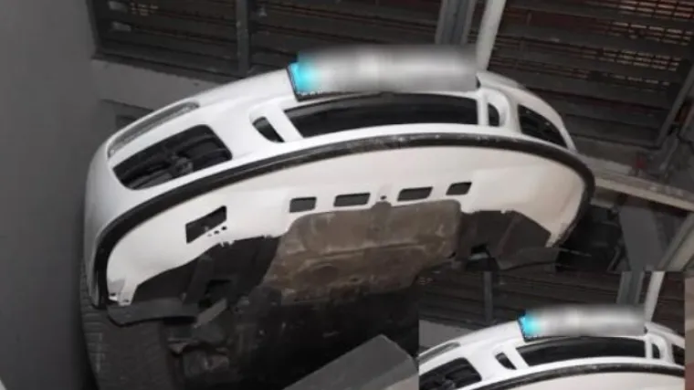 Porscheom probio zid garaže pa ostao visjeti: A kad vidite koliko vozač ima godina...