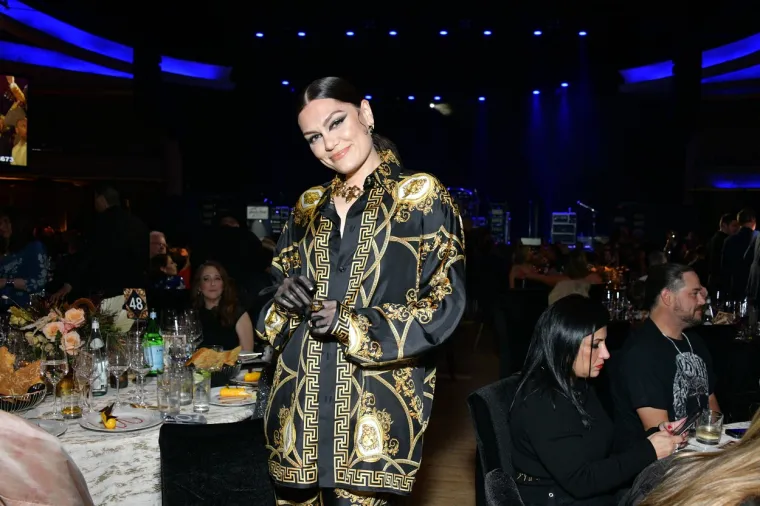 Jessie J održala govor o svojoj borbi s rakom dojke: Čeka ju još jedna operacija