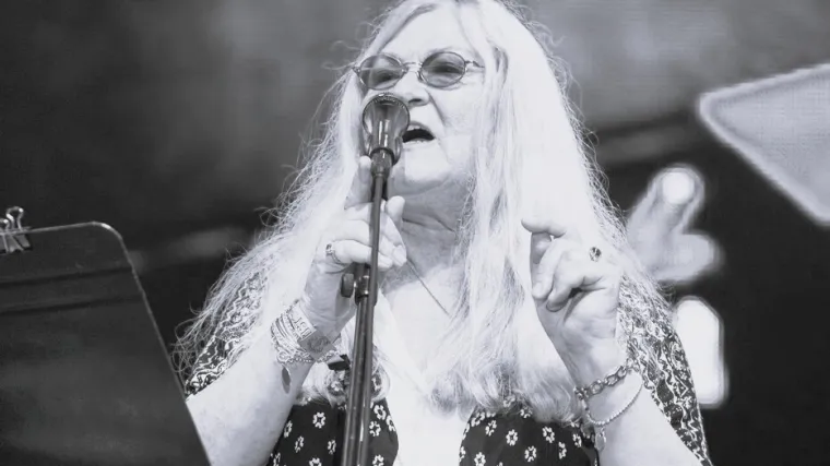 Preminula pjevačica legendarnog benda: Poznat uzrok smrti