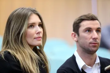 Upoznali se na narodnjacima, a danas žive kao Beckhamovi: Kako se mijenjala Mirela Forić Srna?