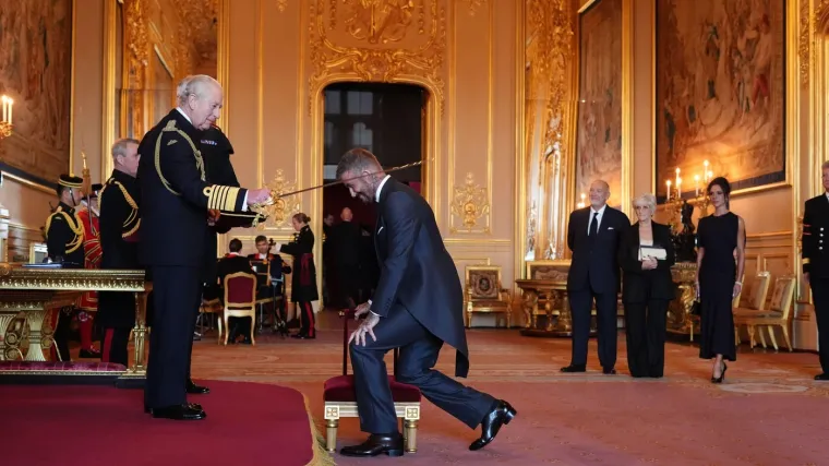 Kralj Charles proglasio Davida Beckhama vitezom, Victoria iznenadila ovim posebnim potezom