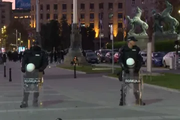 Naša reporterka u centru Beograda: 'Pogledajte prema kome je licima okrenut policijski kordon...'