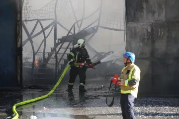 Jutro nakon stravičnog požara u Svetoj Nedelji: 'Urušio se i dio betonske konstrukcije'