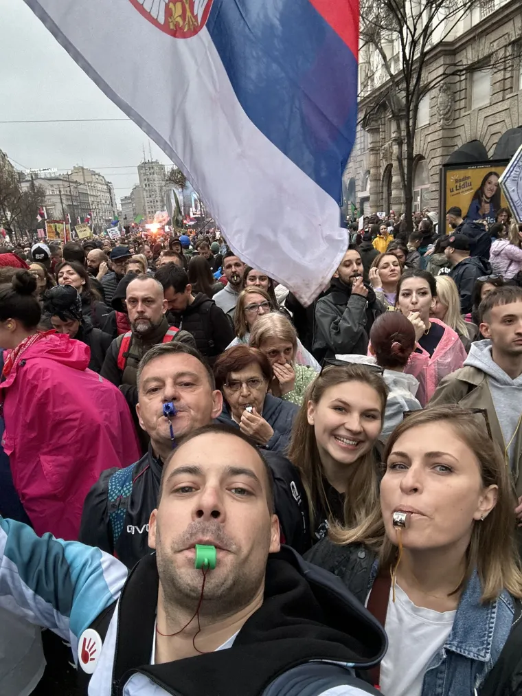 Ammar Mešić o prosvjedima u Srbiji: 'Novac koji nam otimaju važniji im je od naših života'