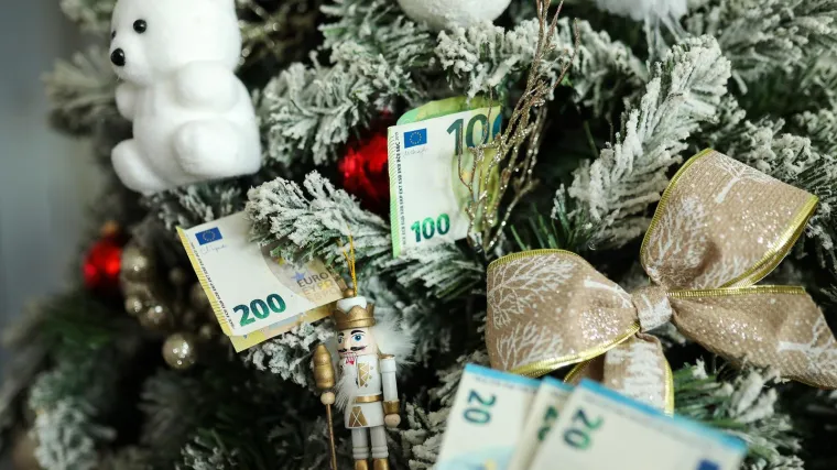 Hrvatski grad gotovo udvostručio božićnicu: Evo koliko će im sjedati na račune