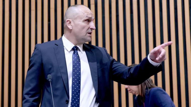 Ivan Anušić o temi 'Za dom spremni': 'Pustite više nek' ide tamo gdje joj je mjesto, u vražju mater'