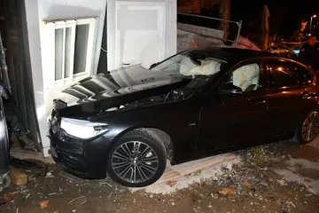 Pijan u BMW-u napravio kaos na Trešnjevci, pazite u što se sve zabio: Policija ga uhitila