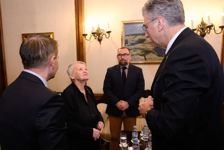 Plenković u Banskim dvorima primio majku Jean-Michela Nicoliera: 'Hrvatska mu duguje trajnu zahvalnost'