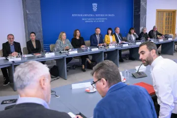 Sindikalci zahtijevaju povišice, Vlada poručuje – prostora nema! Tko će popustiti prvi?