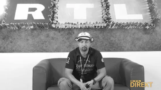 Jedini snimatelj koji je postavljao pitanja, premijere pozivao na red, a izbornicima objašnjavao taktiku