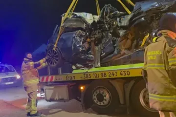 Auto je neprepoznatljiv! Detalji teške nesreće u Ozlju: 'Čula su se dva strašna udarca'
