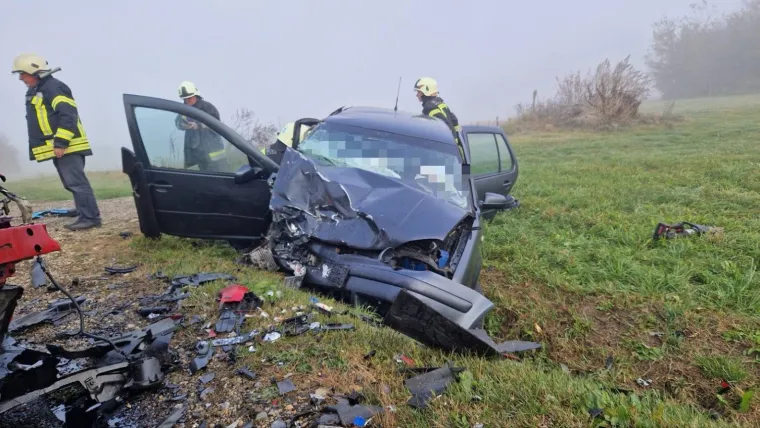Težak frontalan sudar na Podravskoj magistrali: Troje hitno prevezeno u bolnicu